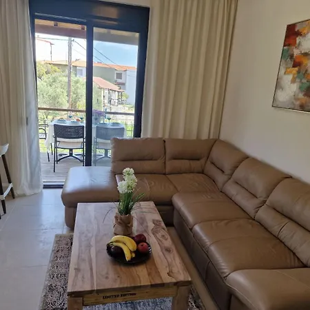 Valia's Seaside Apartament *